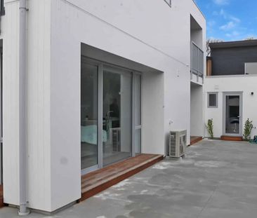 ST ALBANS - MODERN 2 BEDROOM, 2 X BATHROOM TOWNHOUSE, SINGLE GARAGE - Photo 4