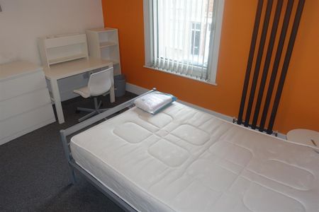 2 bedroom private hall to rent - Photo 4