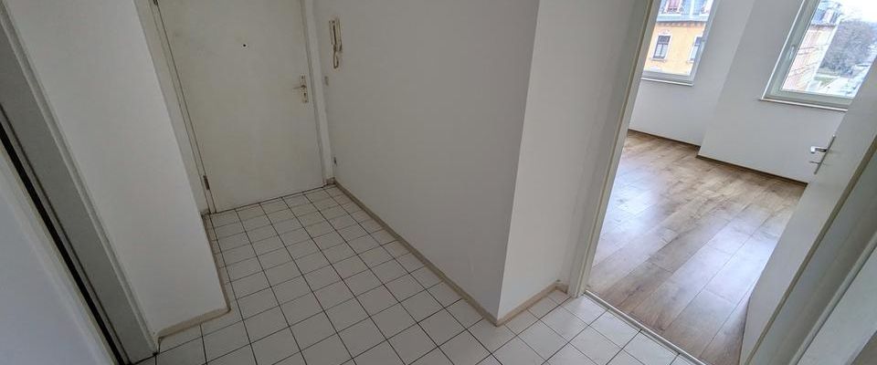 ++ wunderschöne 2-Raum-Wohnung in Schloßchemnitz – ab sofort bezugsfrei ++ - Photo 1