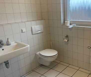 "Ideal für junge Leute" Schöne 3,5 Zimmer "Maisonette-Wohnung" mit Balkon in 47239 Duisburg-Rumeln - Photo 5