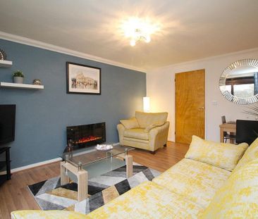 1 bedroom penthouse to rent - Photo 3