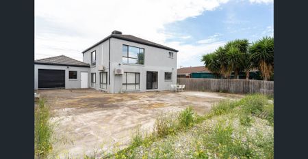 Modern Shared Living – Fully Furnished Rooms with Bills & Internet Included! ** MOVE IN THIS MONTH AND RECEIVE 2 WEEKS RENT FREE** - Photo 5