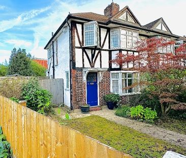3 Bed Semi-Detached House, Robin Hood Way, SW15 - Photo 6