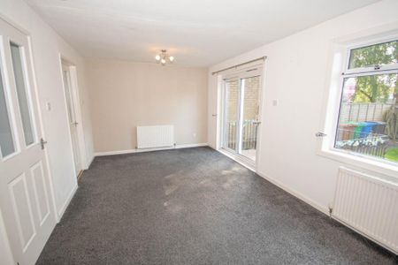 3 bedroom terraced house to rent - Photo 2
