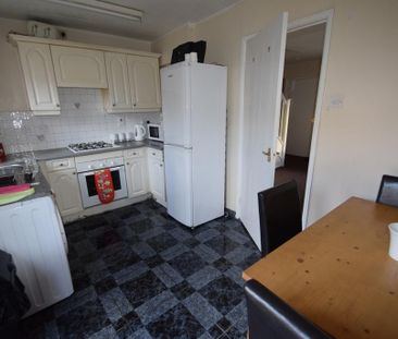 2 bedroom semi-detached house to rent - Photo 1