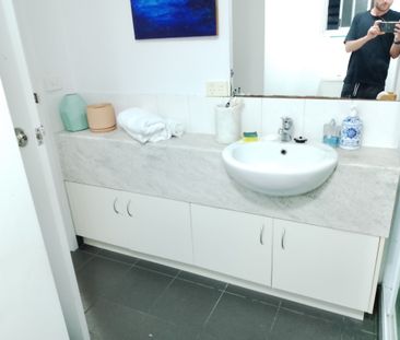 Port Melbourne - Photo 2