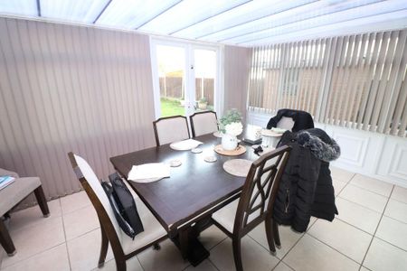 3 bedroom terraced house to rent - Photo 4