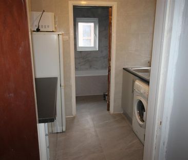 Kitchener Road, High Wycombe - Photo 1