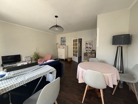 Location Appartement 4 pièces 92m² - Photo 5