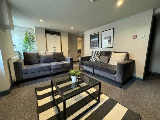 Cobden Terrace (ROOM 5), Farnley, Leeds - Photo 1