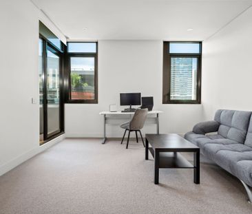 826/8 Lapwing Street, Wentworth Point - Photo 2