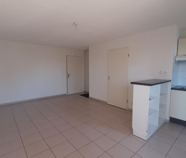 location Appartement T2 DE 40.85m² À LA SALVETAT ST GILLES - Photo 3