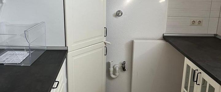 1 Zimmer Dachgeschosswohnung mit sep. Bad und Küche Warmmiete - Foto 1