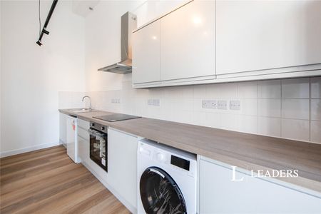 2 bedroom apartment to rent Commercial Road, Portsmouth, Hampshire, PO1 - Photo 2