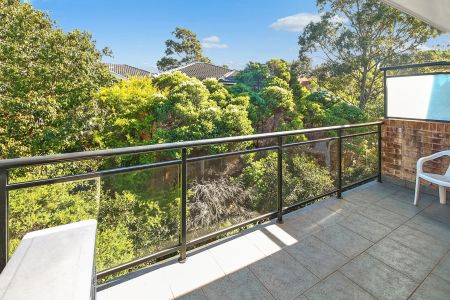 BRIGHT MODERN LIVING IN PARRAMATTA FRINGE LOCATION - Photo 5