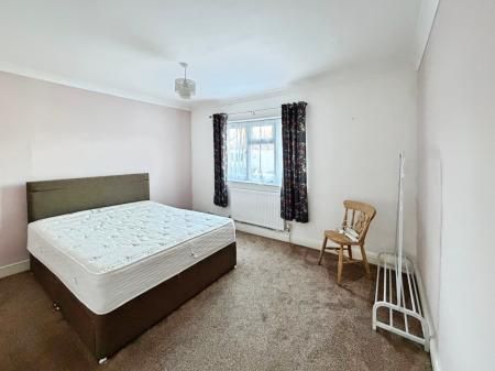 2 bedroom Terraced House To Let - Photo 1