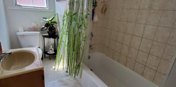 Grand 3.1/2 a louer - Photo 2