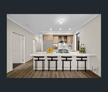 Comfortable & Modern Family Home - Photo 6