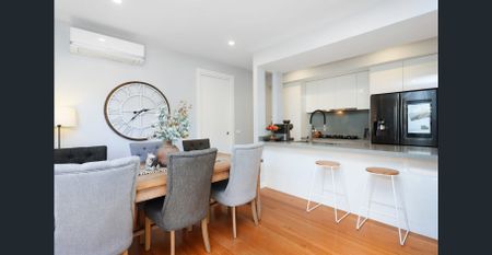 LUXURY FAMILY LIVING - Photo 4