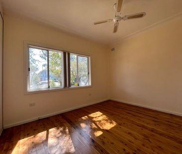 Comfortable Family Home in a Convenient Carlingford Location - Photo 2