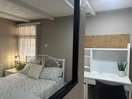 2 bedroom flat to rent - Photo 5