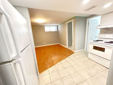 For Lease - 423 Osiris Drive, Richmond Hill, Ontario - Photo 2