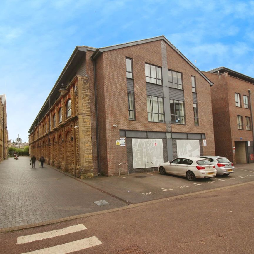 Cardean House Fire Fly Avenue, Swindon, Swindon, SN2 - Photo 1