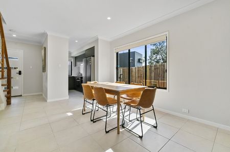 R2/2/161 Stringybark Road, Buderim QLD 4556 - House For Rent | Domain - Photo 5