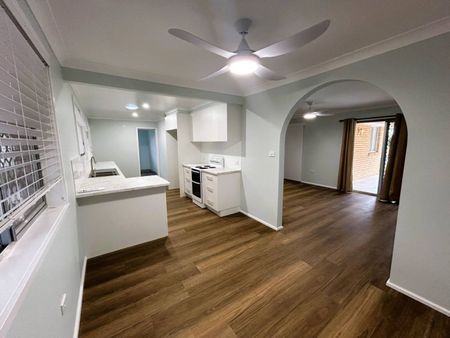 Stunning Fully Renovated 3-Bedroom Home - Photo 3