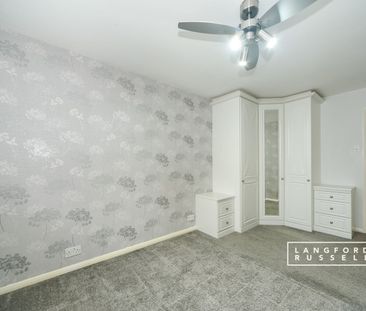 Semi-detached House to rent - Osgood Avenue, Orpington, BR6 - Photo 4