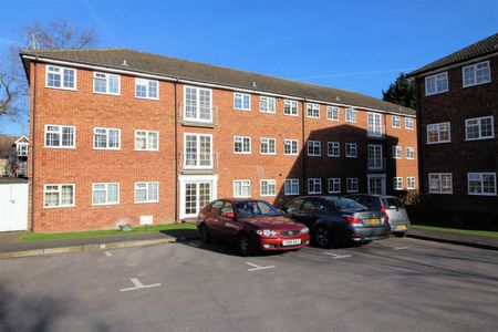 Midhope Close, Woking - Photo 3