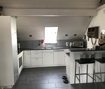 grosszügige 3.5-Zimmer-Dachwohnung mit Top-Aussicht in Grossaffoltern - Photo 3