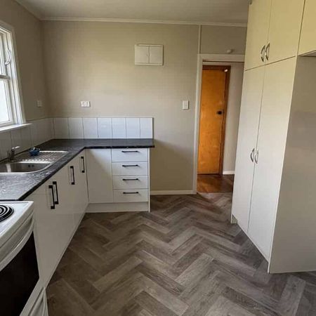 82 Leicester Street, Cannons Creek – Newly Renovated 3 Bedroom Home - Photo 4