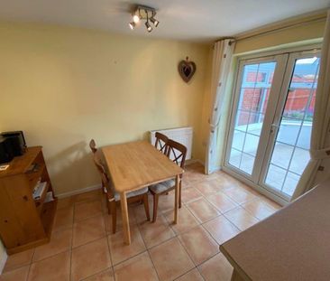 3 bedroom semi-detached house to rent - Photo 2