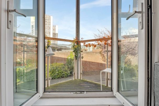 2 Bed Flat, Hever Hall, CV1 - Photo 1