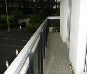 Location Appartement 4 pièces 79m² CHAMALIERES 63400 - Photo 3