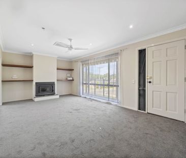 Three-Bedroom Home in Quiet Court - Photo 6