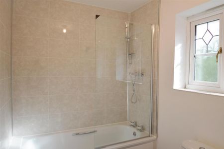 4 bedroom detached house to rent - Photo 5