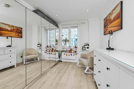 2 Bed Flat, Cotton Row, SW11 - Photo 5