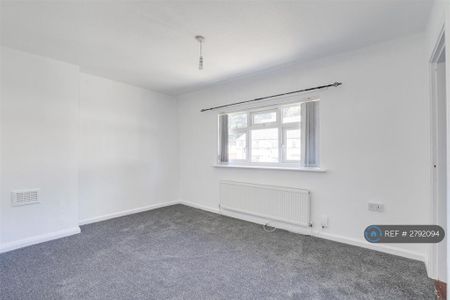2 bedroom end of terrace house to rent - Photo 4
