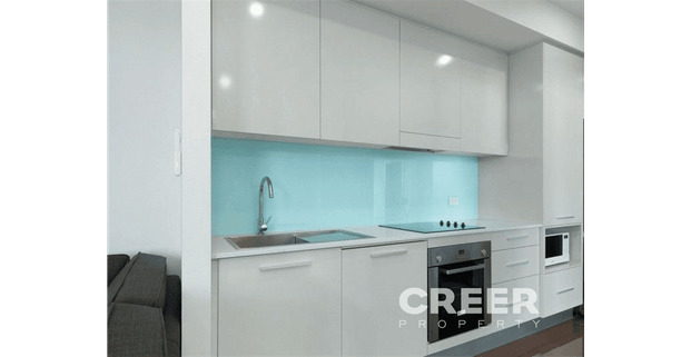 Stylish 1-Bedroom Apartment in Prime CBD Location - Photo 1