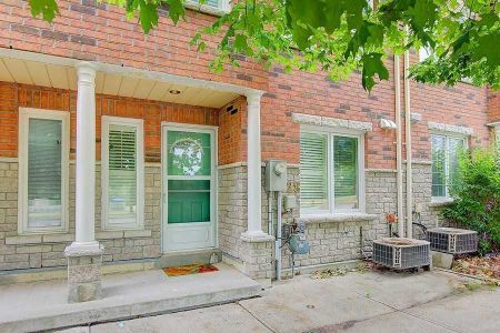 For Lease - 28 Pond Drive, Markham, Ontario - Photo 3