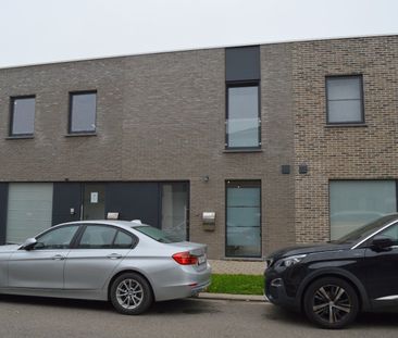 Recente rijwoning in Heule met 3 slaapkamers en carport - Foto 2