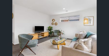 Freshly Updated Family Home in a Prime Truganina Location - Photo 4