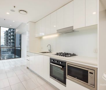Modern 2-Bedroom Apartment in Aqua Residences, Newstead - Photo 2