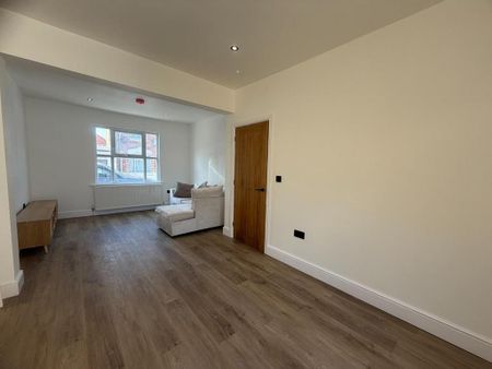 2 bedroom terraced house to rent - Photo 4