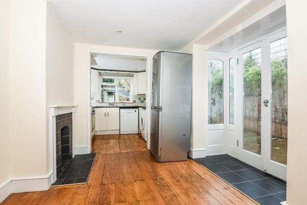 4 bedroom house to rent - Photo 1