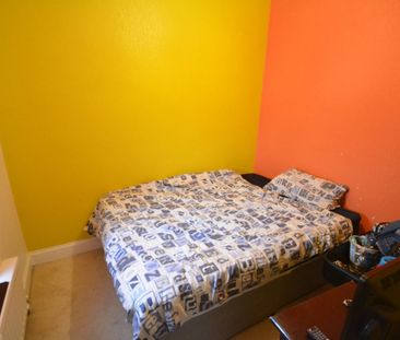 2 bedroom House To Let - Photo 3