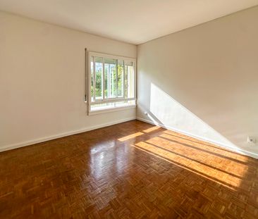 Sunny 1-bedroom apartment for rent in Bairro do Rosário, Cascais - Photo 3
