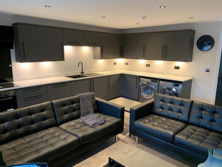 1 bedroom in a house share to rent - Photo 5